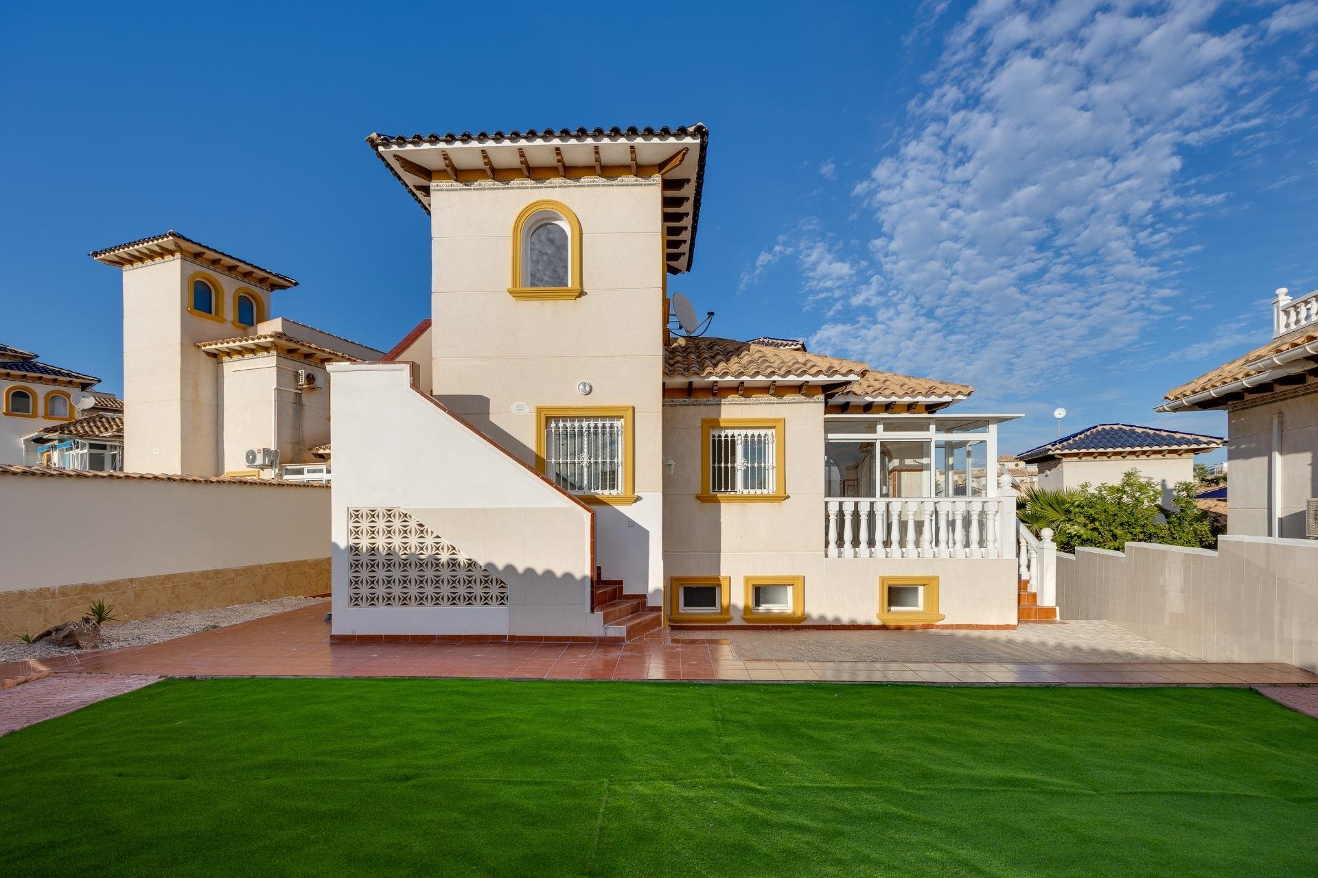 Villa in La Zenia - Image 2