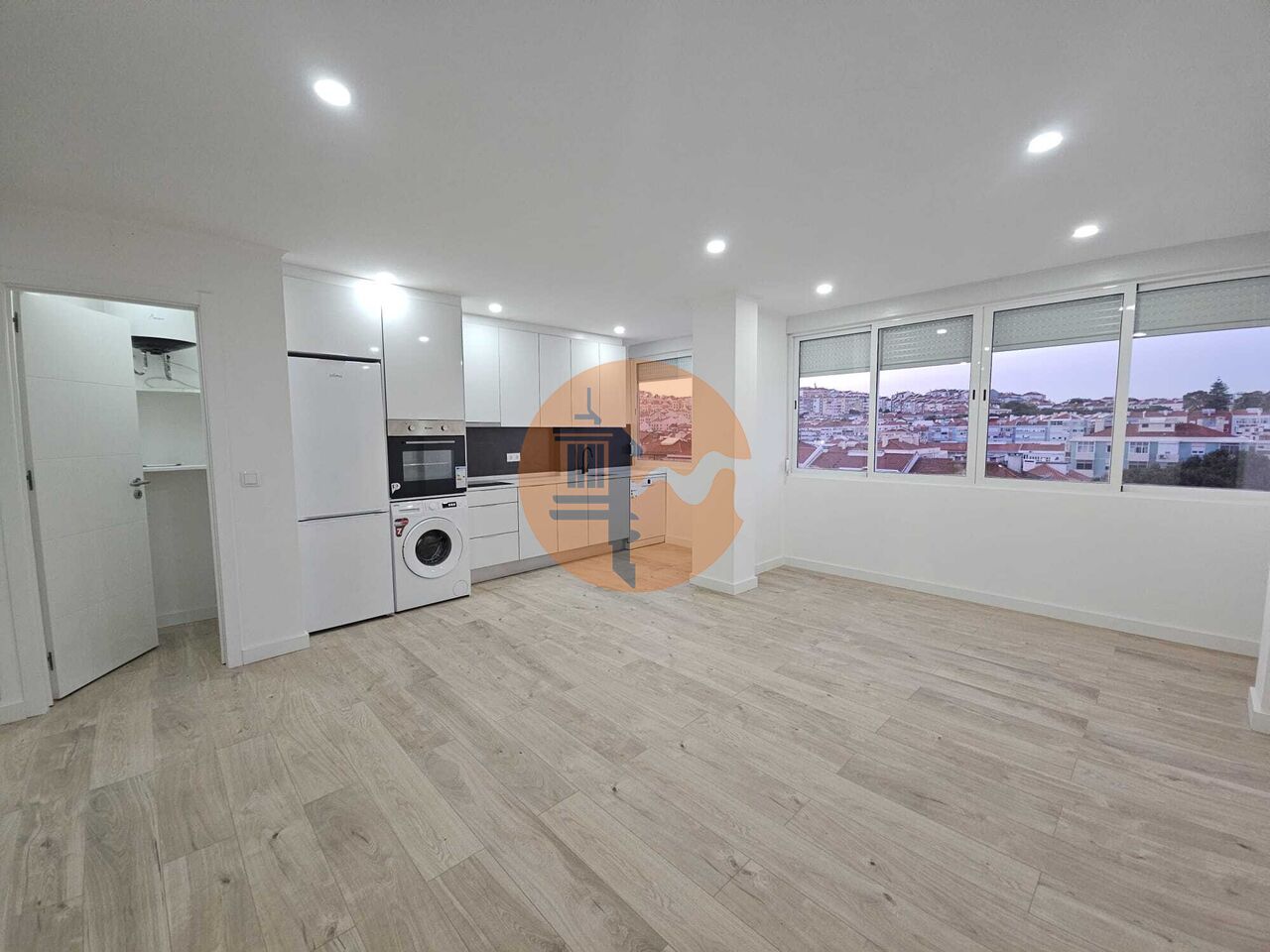 Apartment in Amadora - Image 2