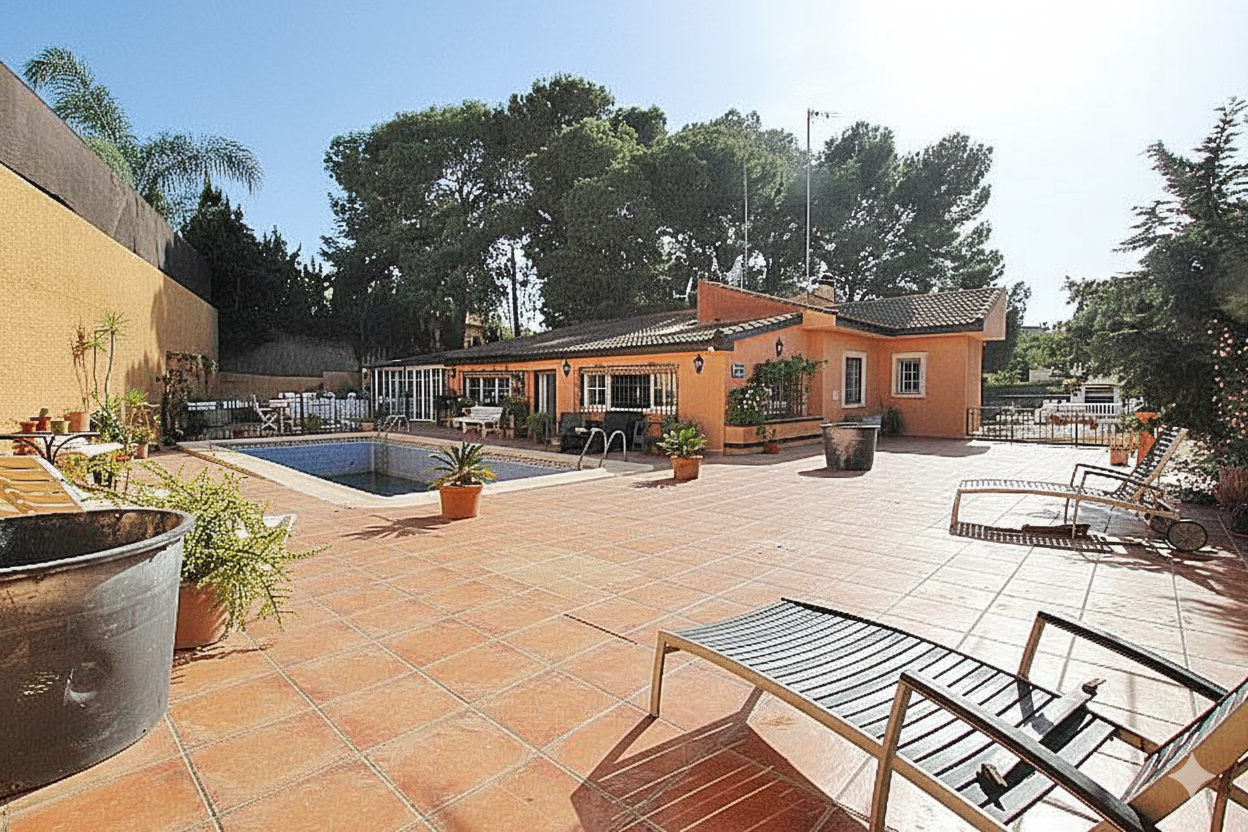 Villa in Los Balcones - view 1