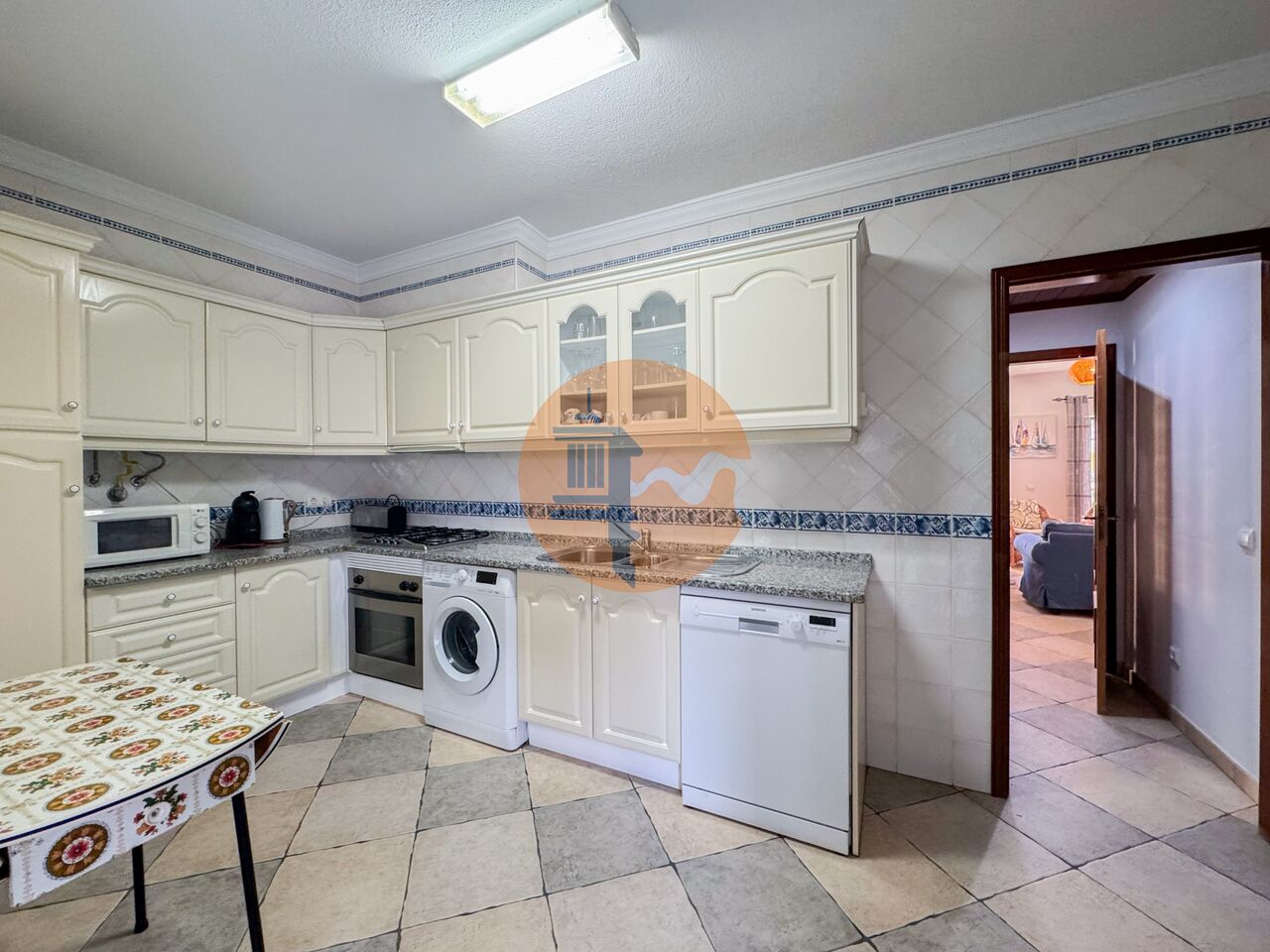 Apartment in Monte Gordo - Image 5