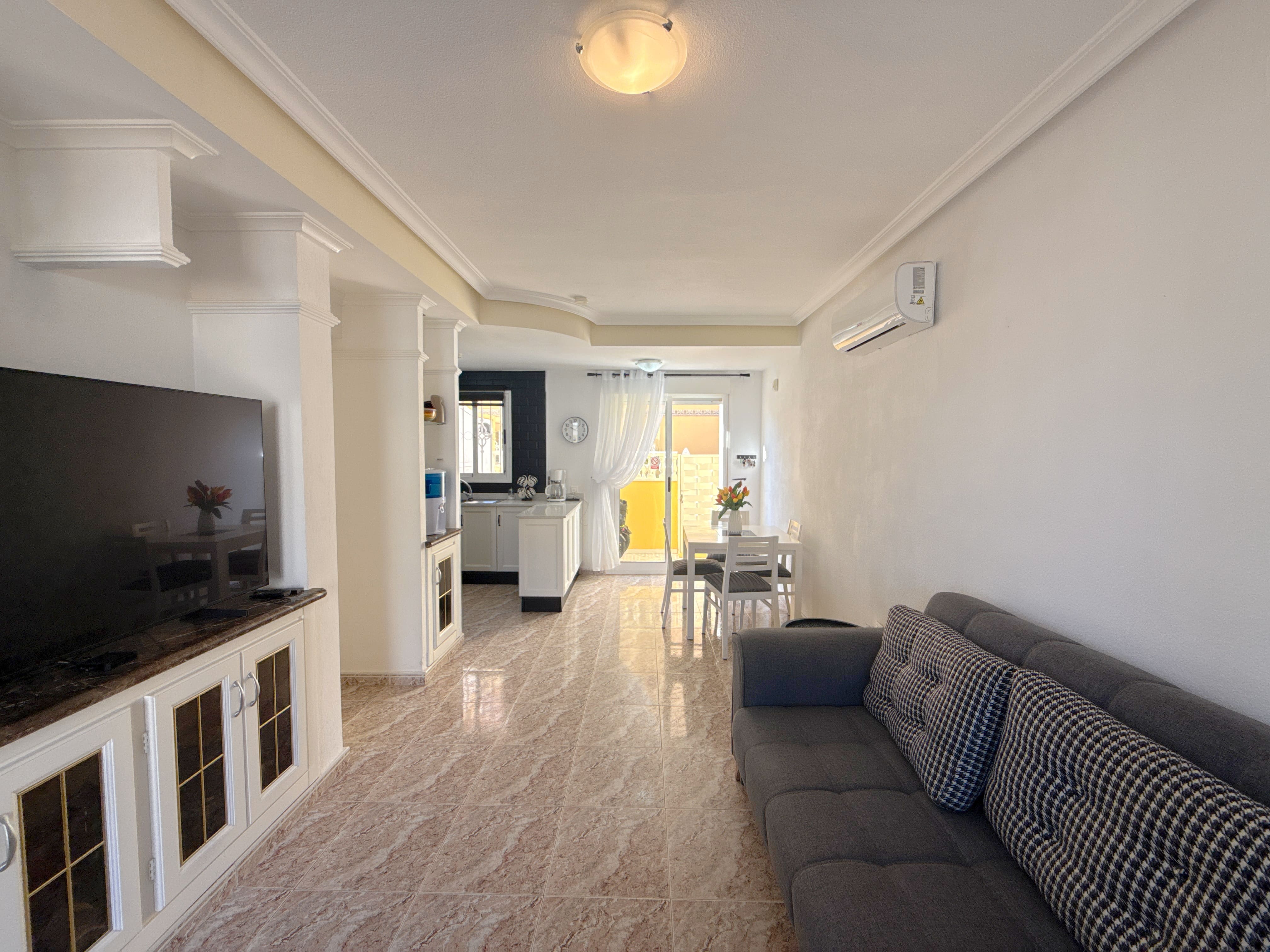 House in Cabo Roig - Image 4