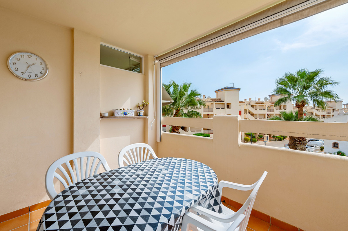 Apartment in Playa Flamenca - Image 2