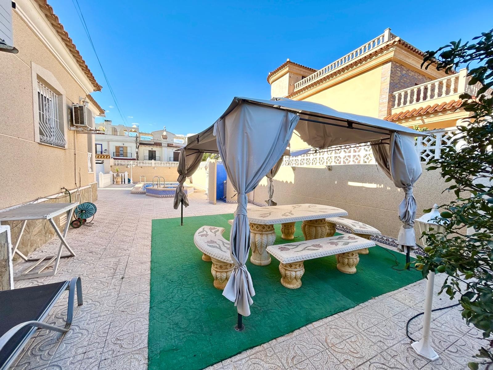 Villa in El Chaparral - Image 2