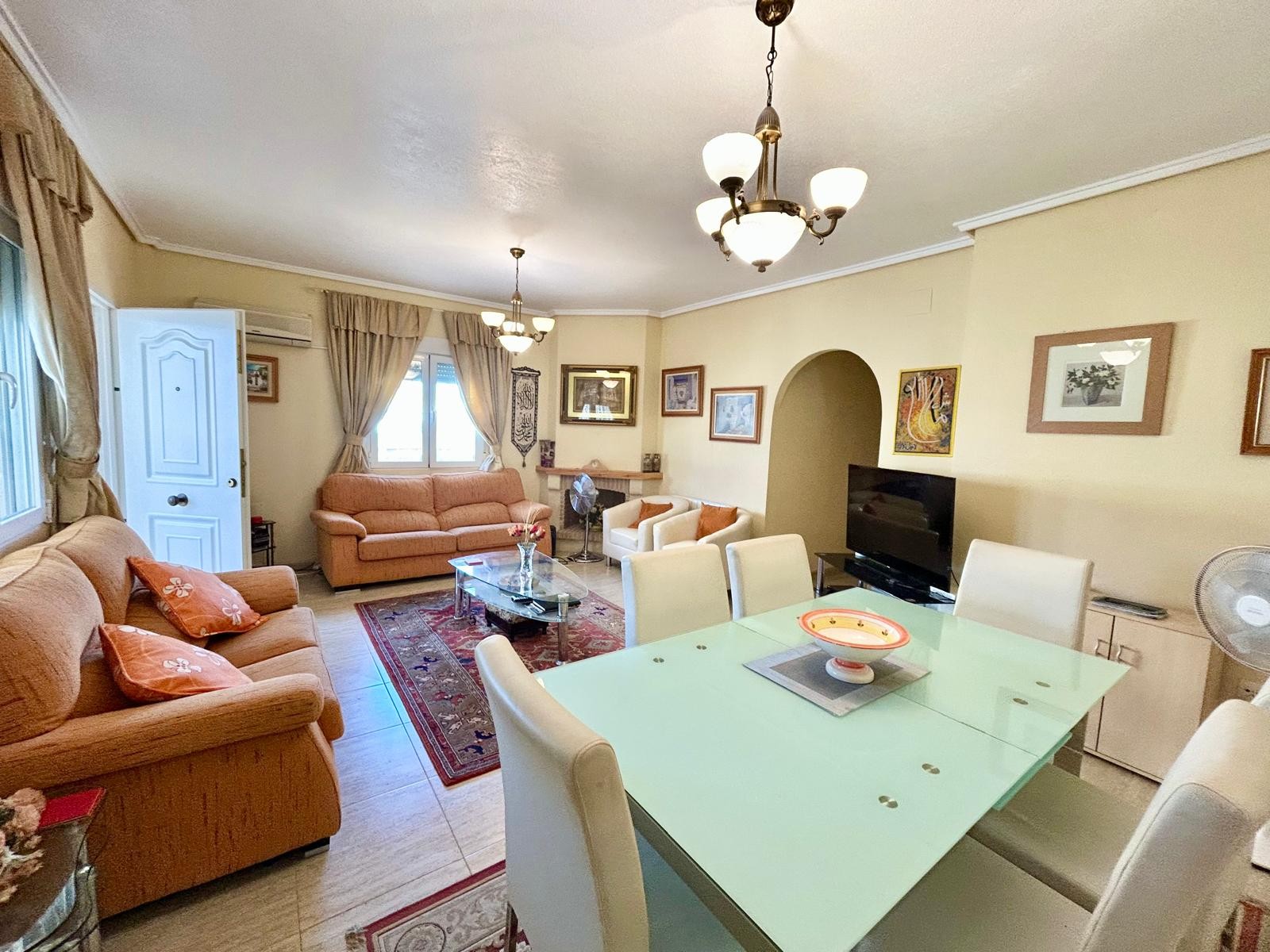 Villa in El Chaparral - Image 5