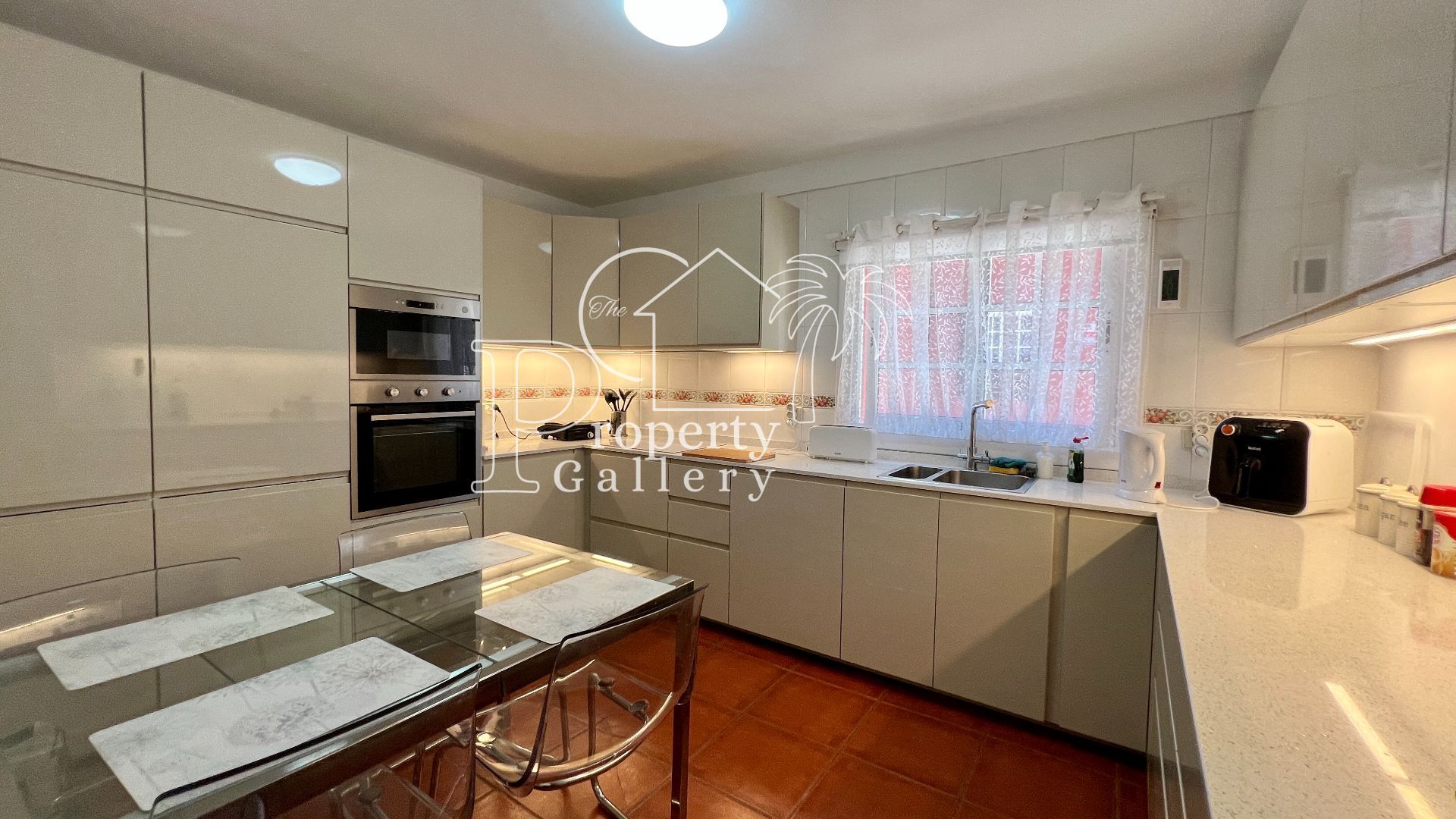 House in Adeje - Image 3