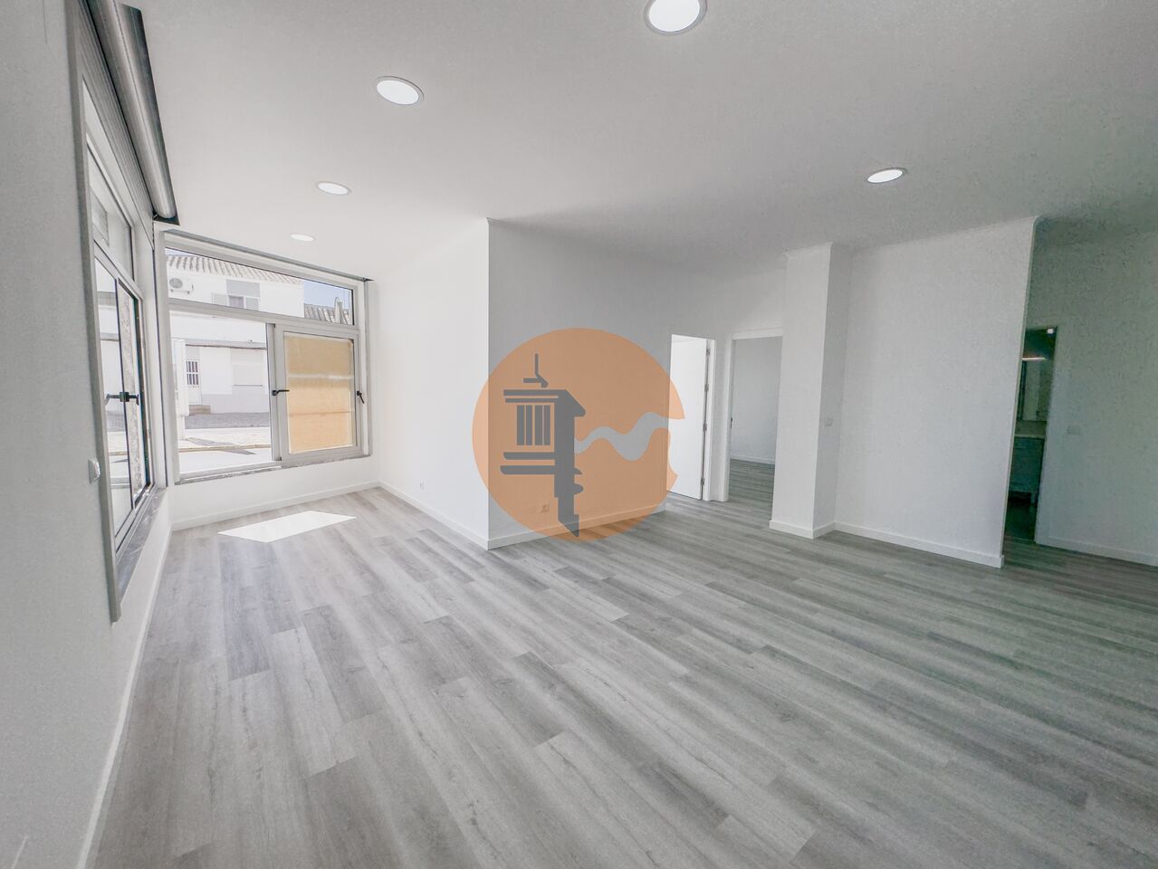 Apartment in Vila Real de Santo Antonio - Image 2