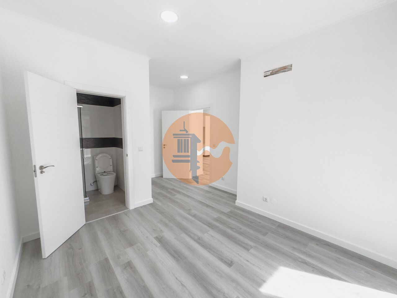 Apartment in Vila Real de Santo Antonio - Image 4