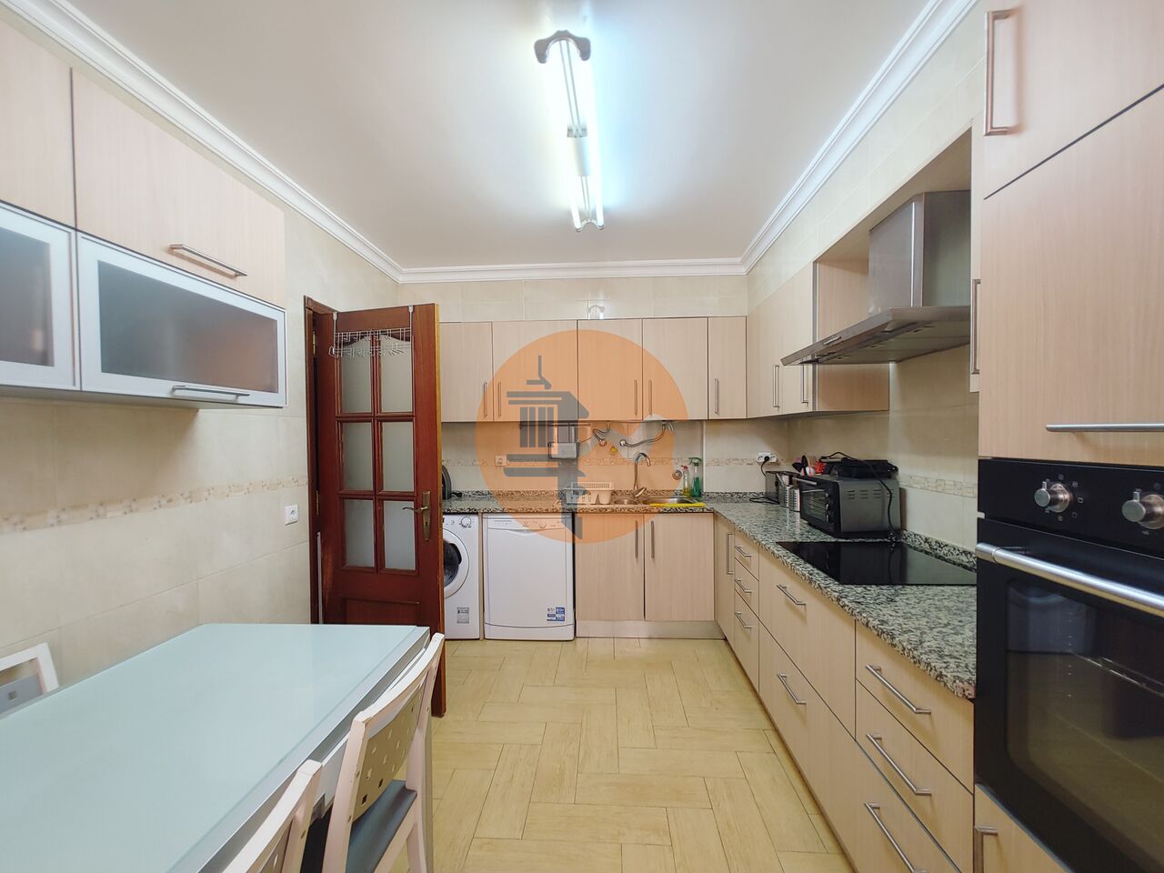 Apartment in Vila Real de Santo Antonio - Image 2