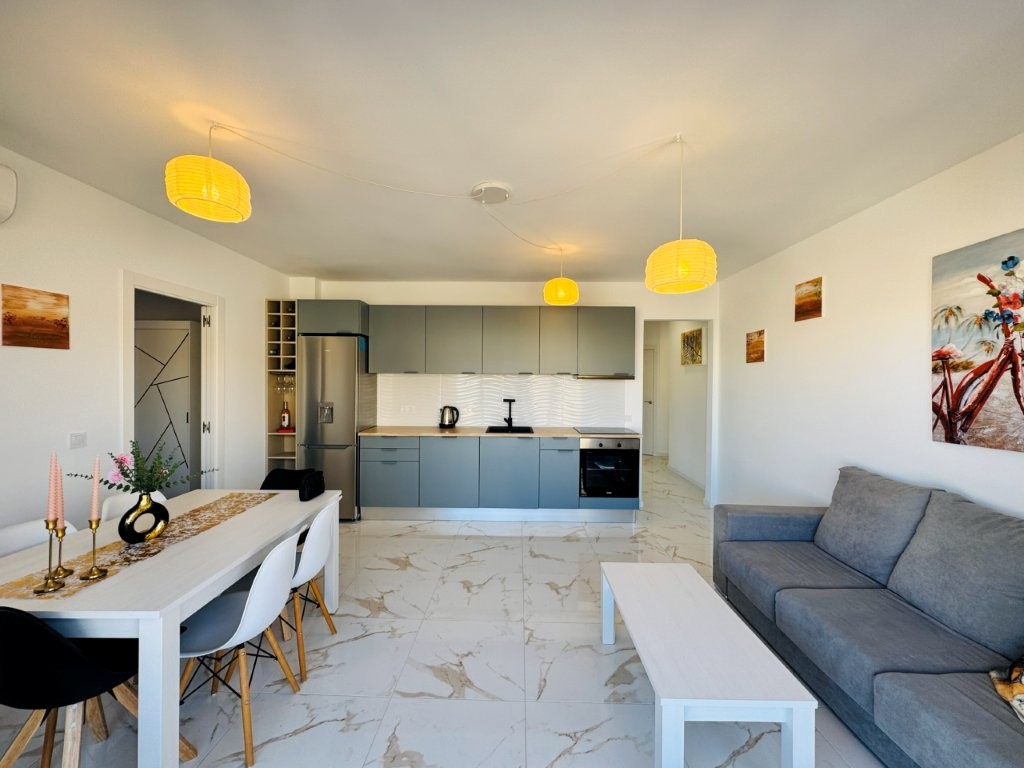 Apartment in Torrelamata - Image 2