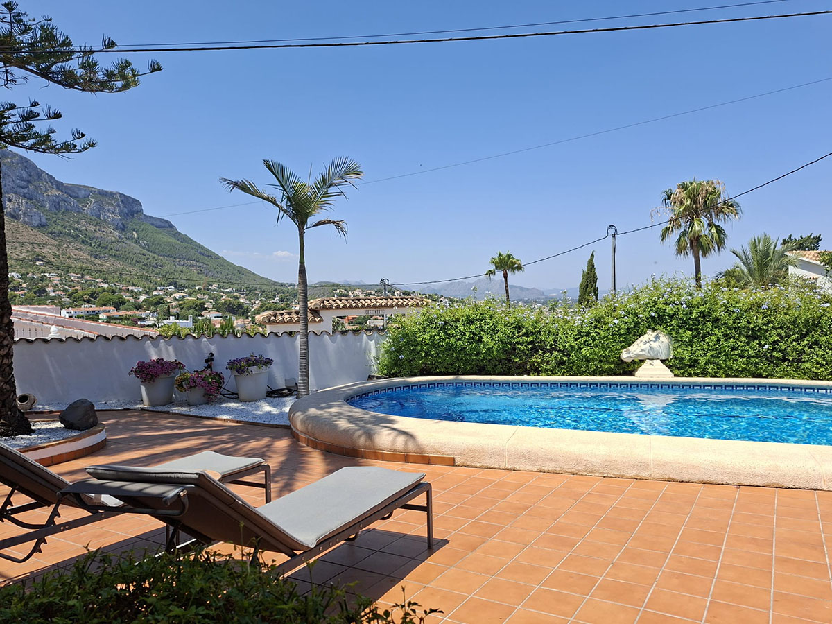 Villa for sale in Denia