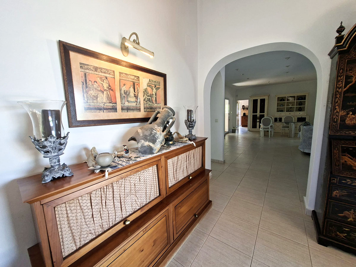 Villa for sale in Denia