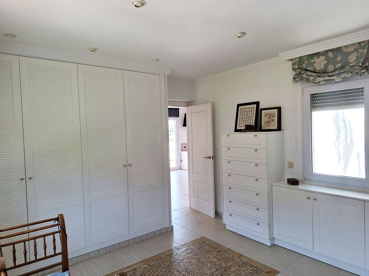 Villa for sale in Denia