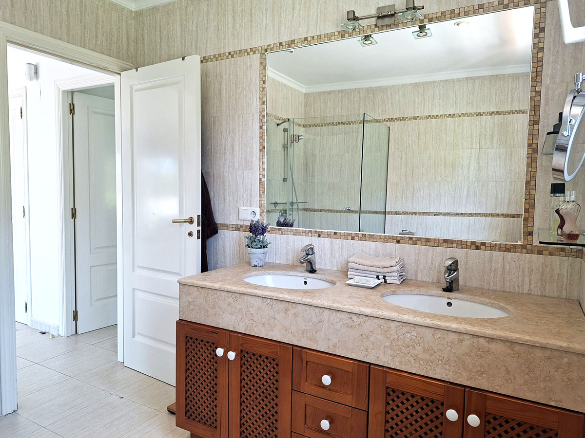 Villa for sale in Denia