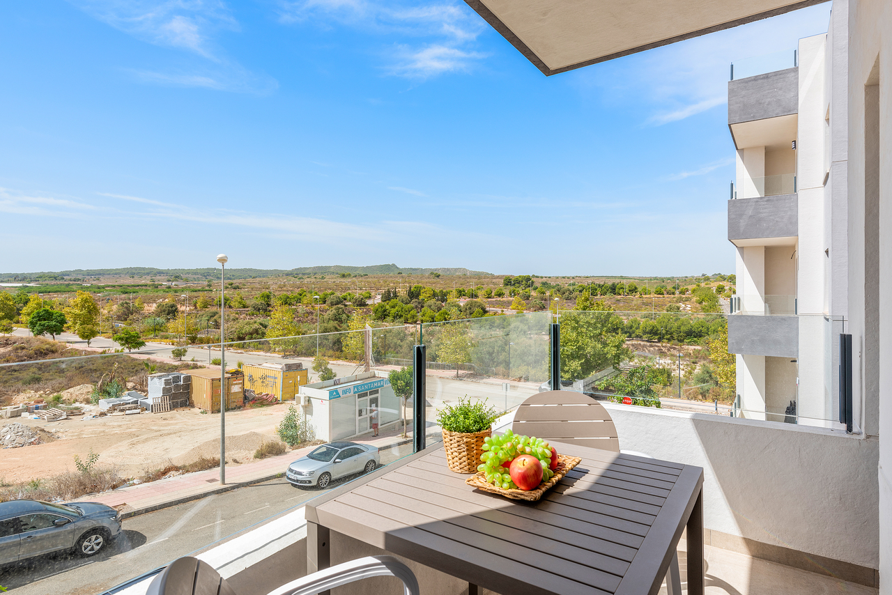 Apartment in San Miguel de Salinas - view 1