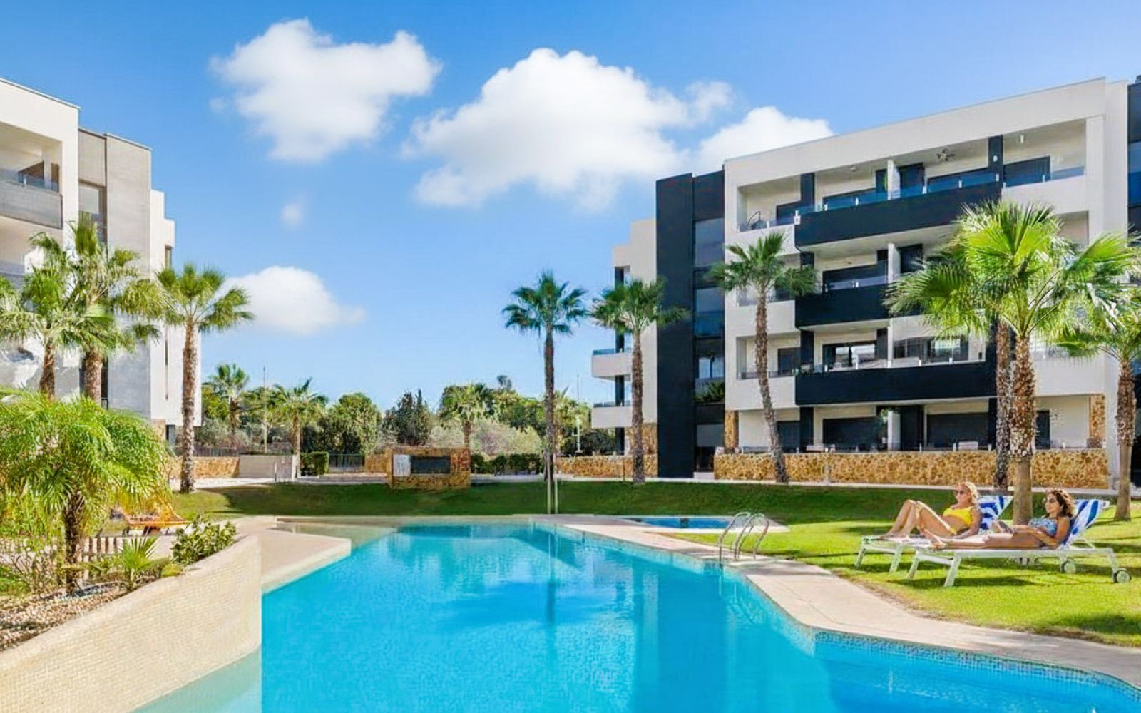 Penthouse in Villamartin - view 1