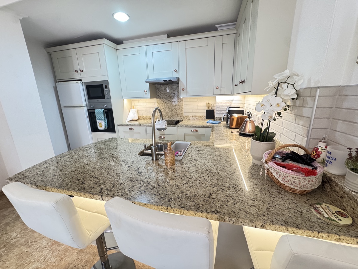 Apartment in Cabo Roig - Image 4