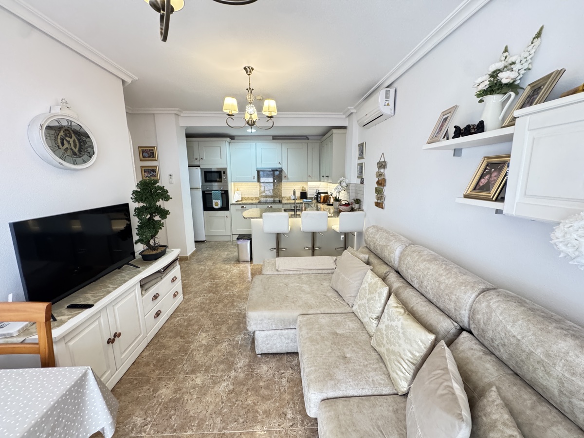 Apartment in Cabo Roig - Image 3