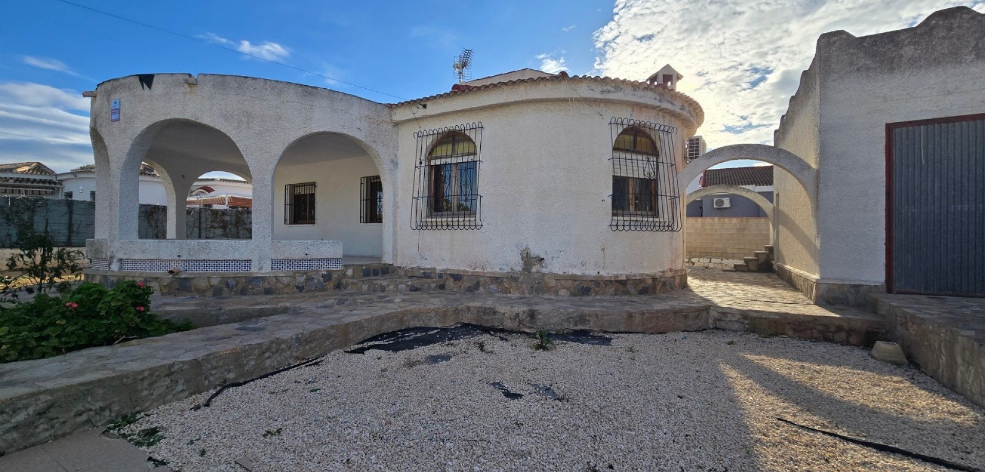 Villa in El Chaparral - view 1