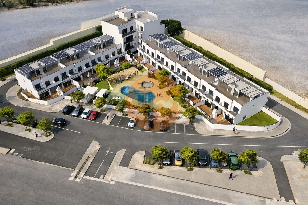 Land in Faro - view 1