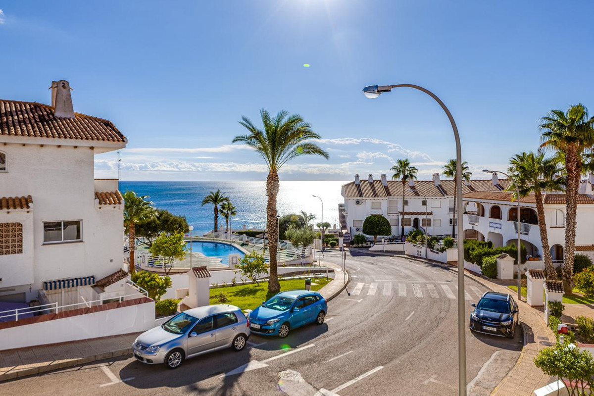 Apartment in Cabo Roig - view 1