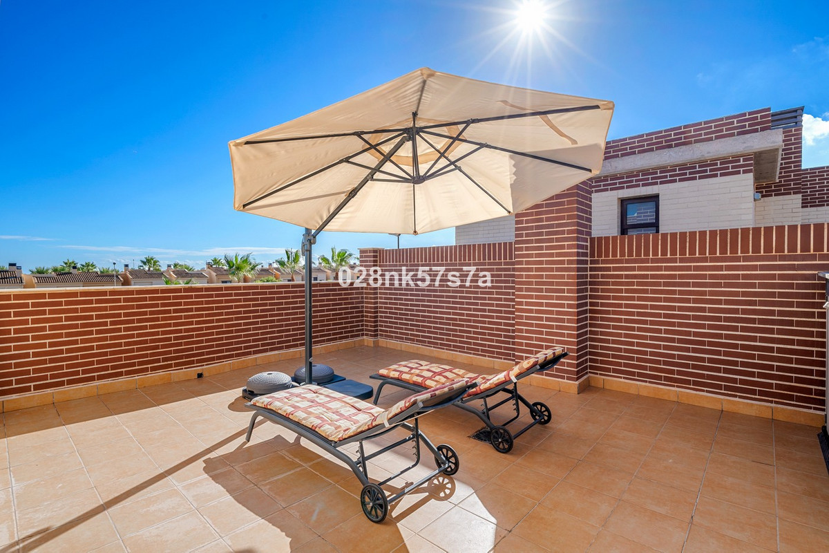 Apartment in Dehesa de Campoamor - Image 3