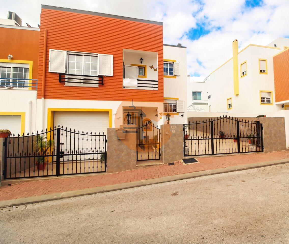 Villa in Tavira - view 1