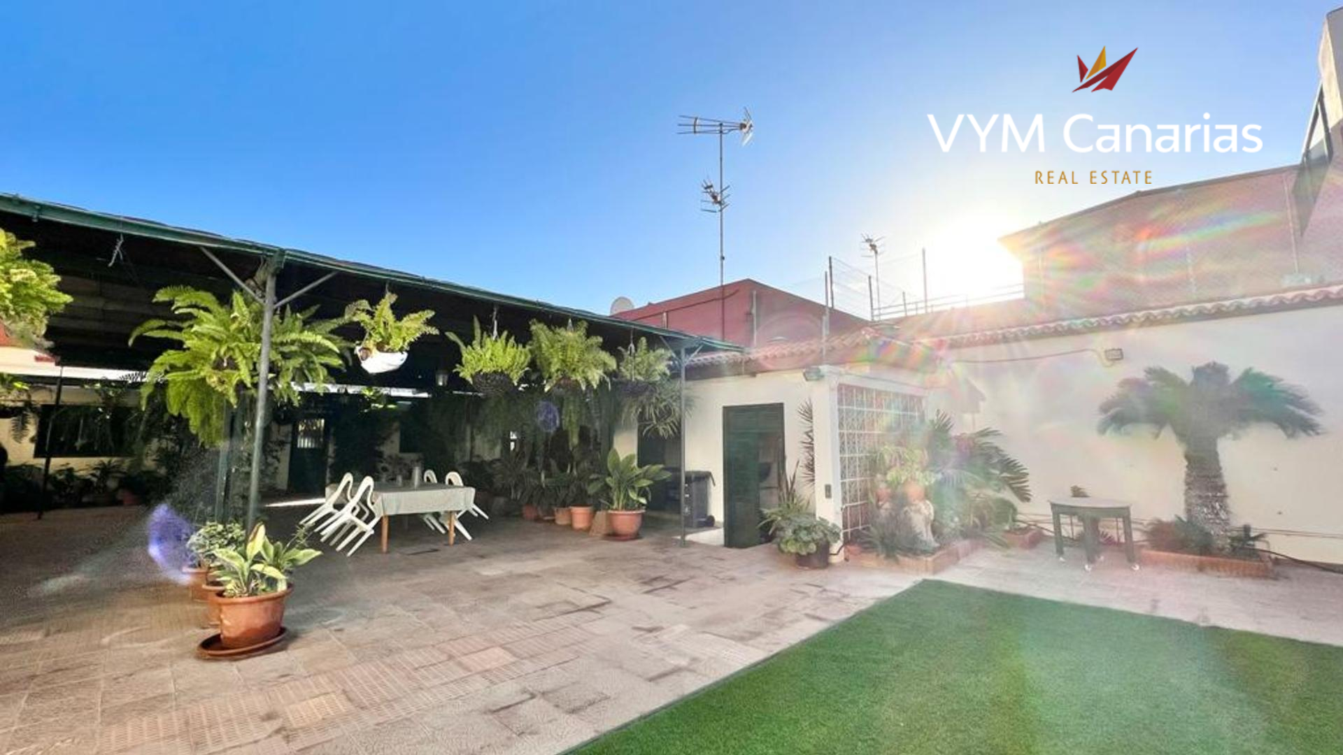 Villa in San Isidro - view 1