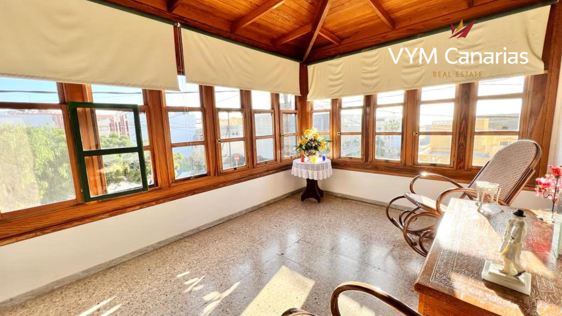 Villa in San Isidro - Image 2