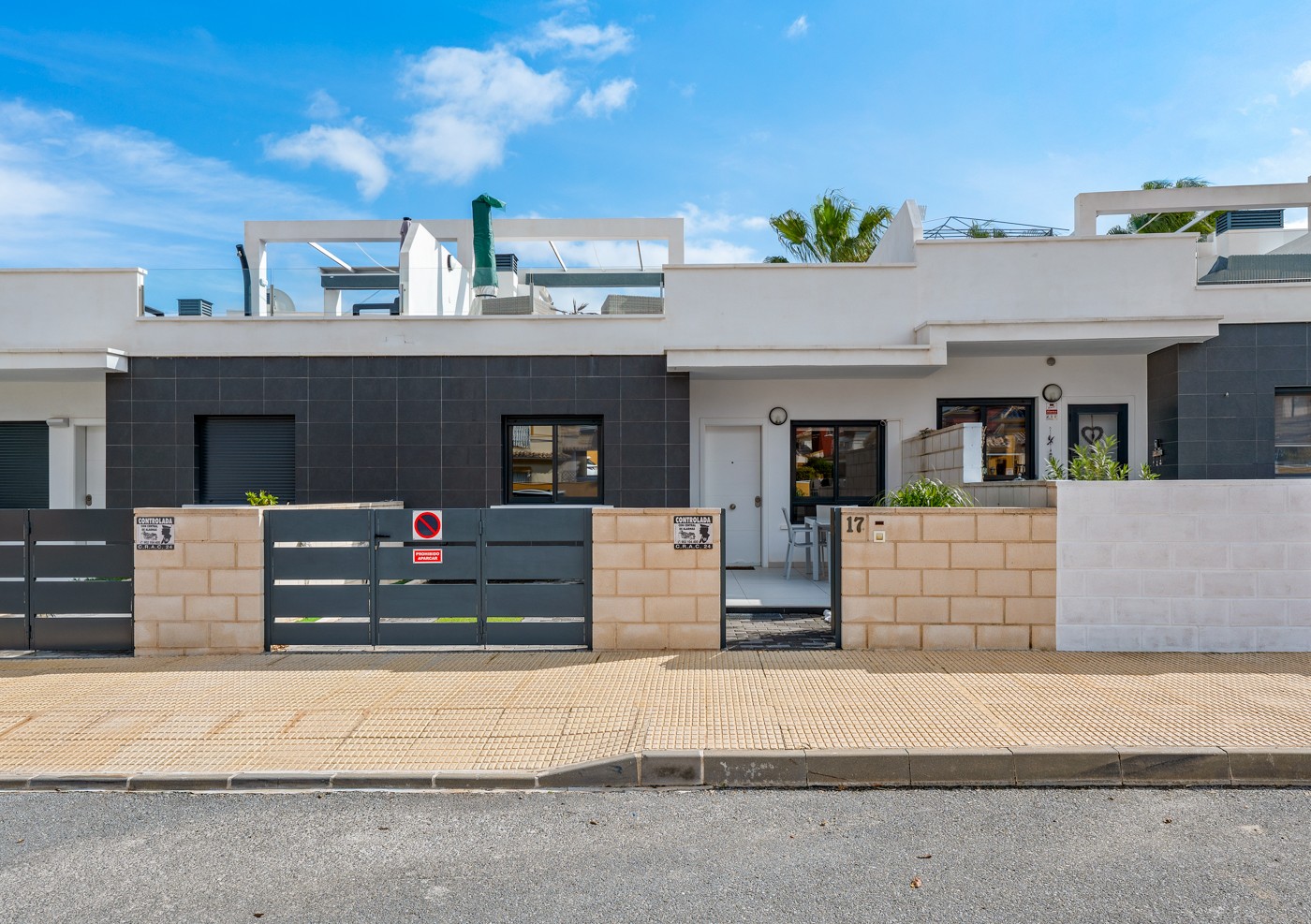 Villa in Dehesa de Campoamor - view 1