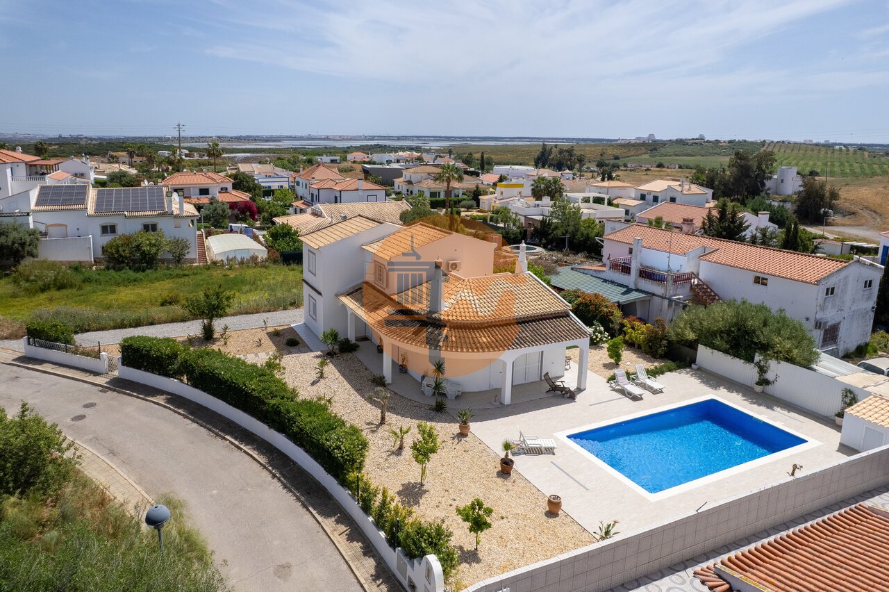 Villa in Castro Marim - view 1