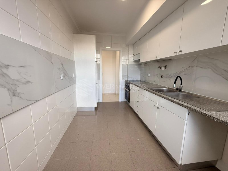 Apartment in Laranjeira - view 1