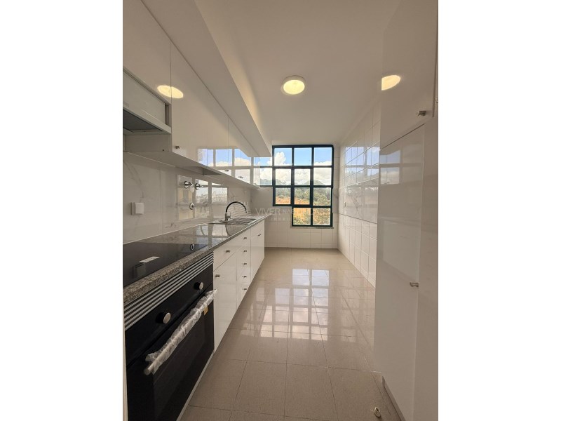 Apartment in Laranjeira - Image 2