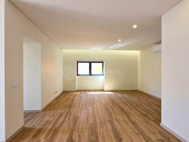 Apartment in Espinho - Image 3