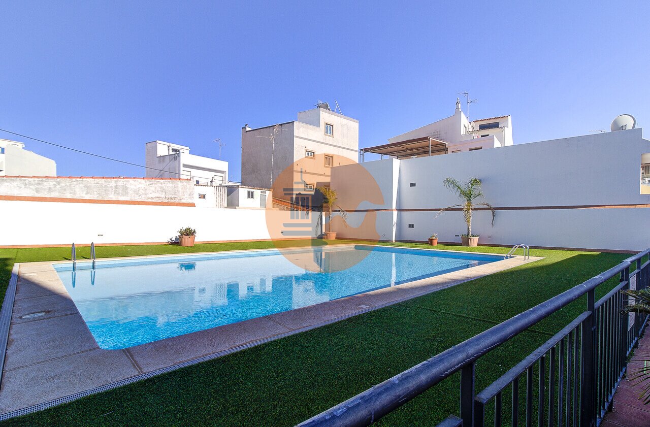 Apartment in Vila Real de Santo Antonio - Image 3