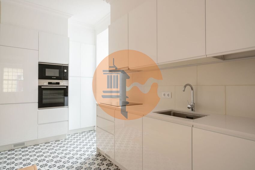 Apartment in Vila Real de Santo Antonio - Image 3