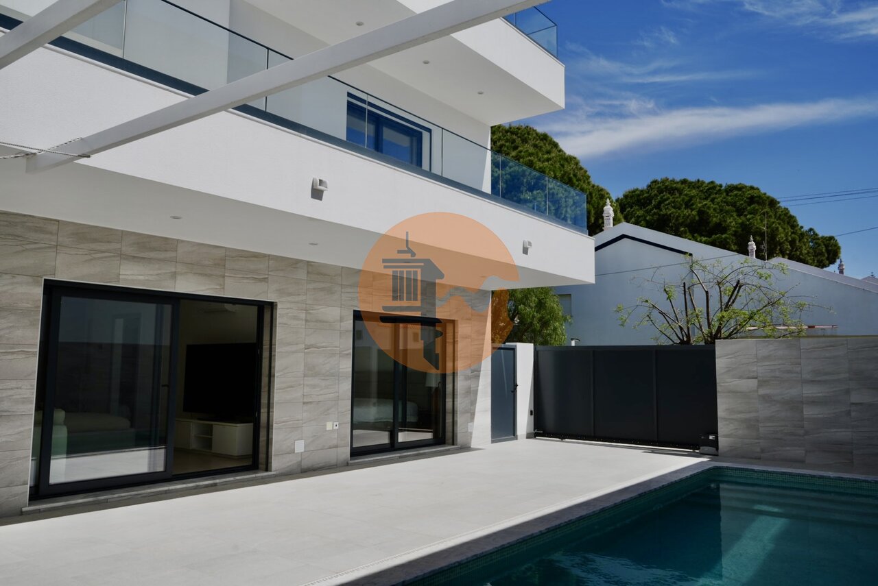 Villa in Vila Nova de Cacela - view 1