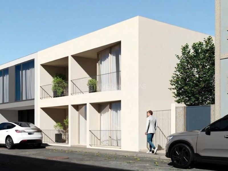 Apartment in Leca da Palmeira - Image 2
