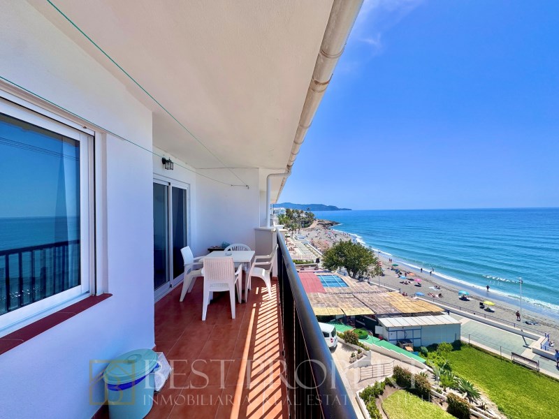 Apartment for sale in Nerja facing the sea. Beachfront with amazing views. Close - 2