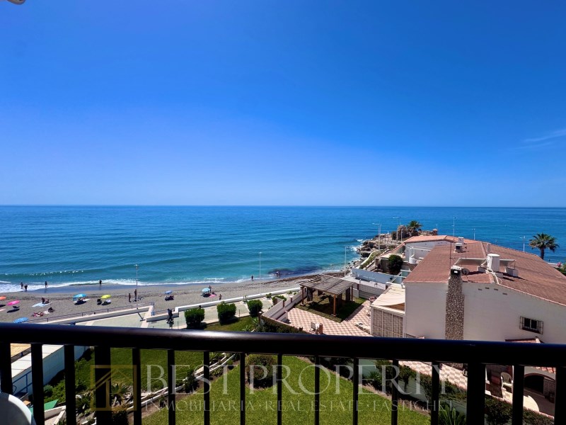Apartment for sale in Nerja facing the sea. Beachfront with amazing views. Close - 3