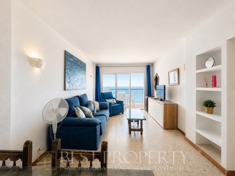Apartment for sale in Nerja facing the sea. Beachfront with amazing views. Close - 6