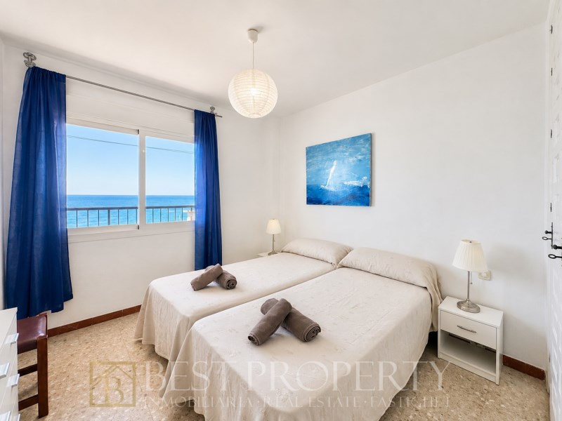 Apartment for sale in Nerja facing the sea. Beachfront with amazing views. Close - 8