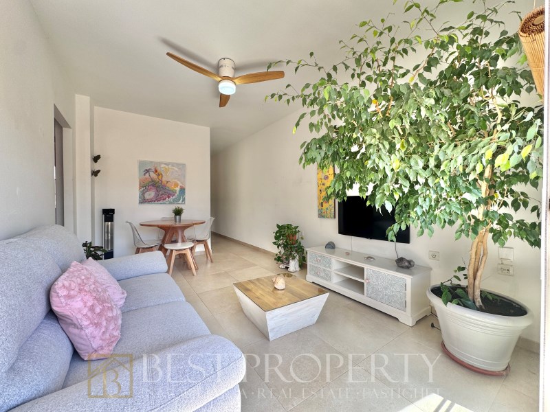 Apartment for sale in Nerja. Just 100 meters from Torrecilla beach. 

Ideal home - 3