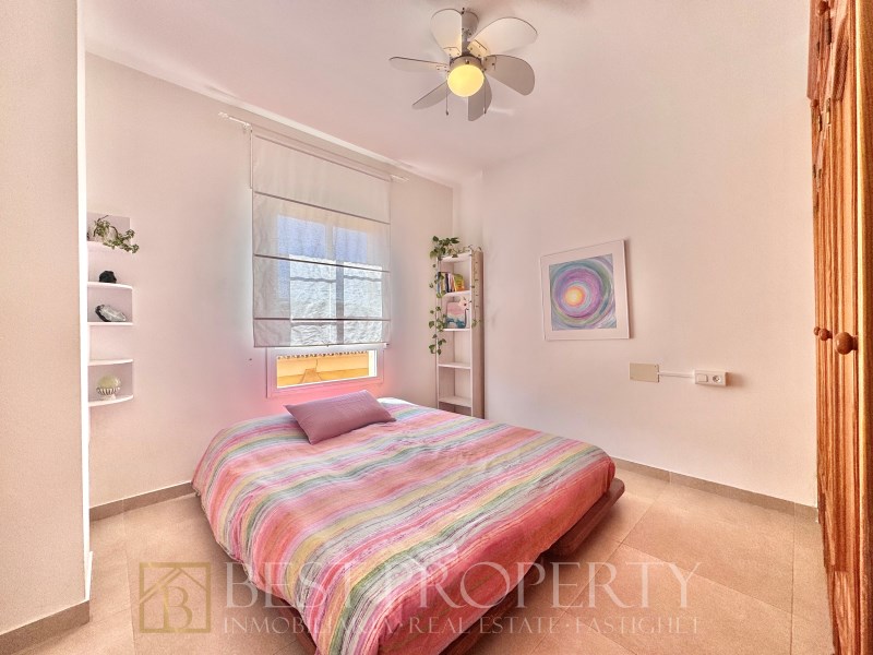 Apartment for sale in Nerja. Just 100 meters from Torrecilla beach. 

Ideal home - 7