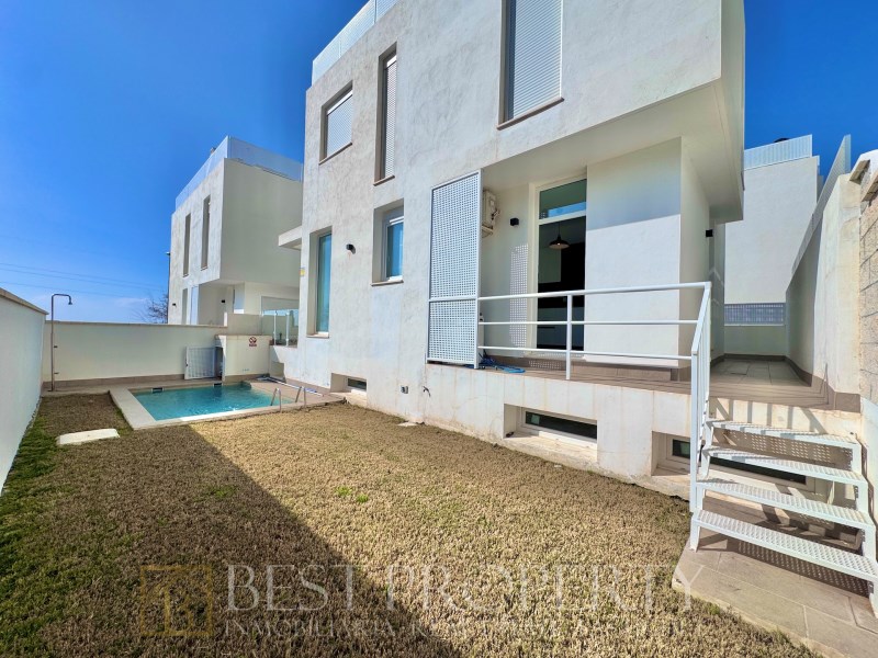Detached villa house for sale in nerja.

Discover your new home in Nerja! This s - 2