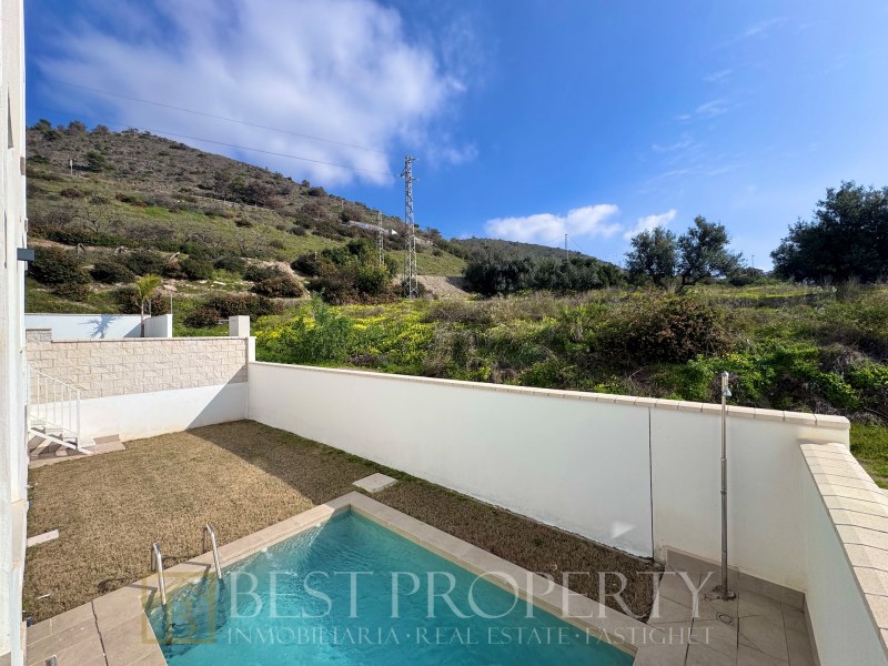 Detached villa house for sale in nerja.

Discover your new home in Nerja! This s - 4