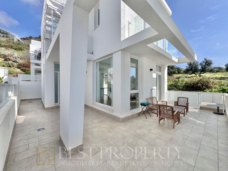 Detached villa house for sale in nerja.

Discover your new home in Nerja! This s - 5