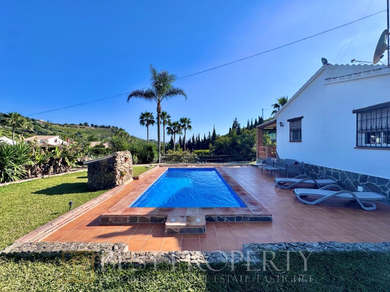 Exclusive with Best Property Real Estate.

Charming Cortijo for sale in Frigilia - 3