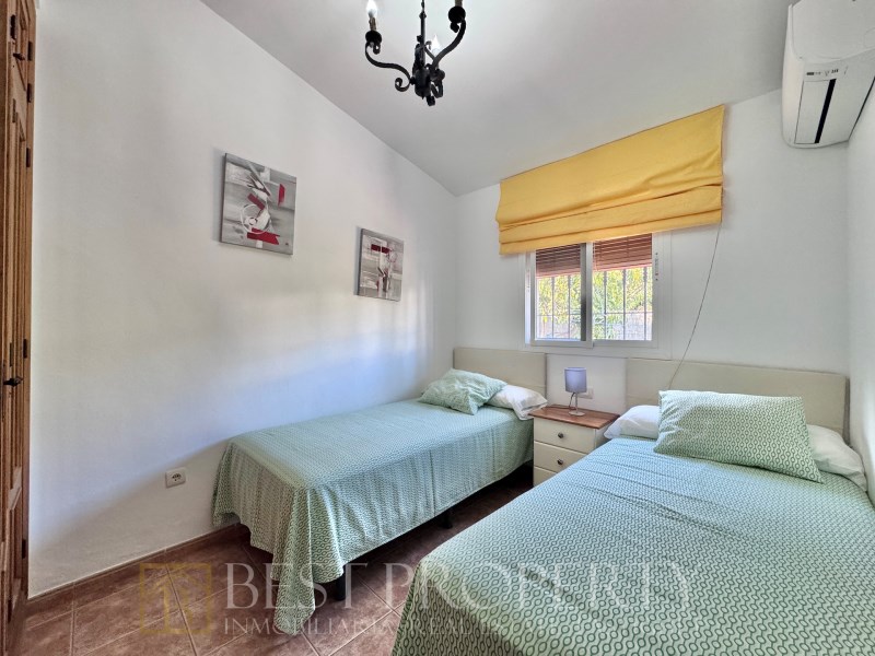 Exclusive with Best Property Real Estate.

Charming Cortijo for sale in Frigilia - 12