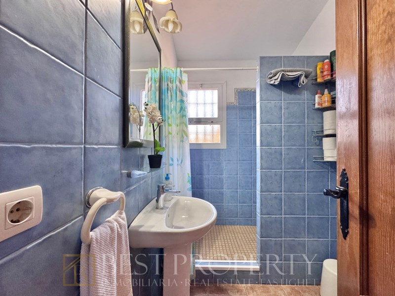 Exclusive with Best Property Real Estate.

Charming Cortijo for sale in Frigilia - 13