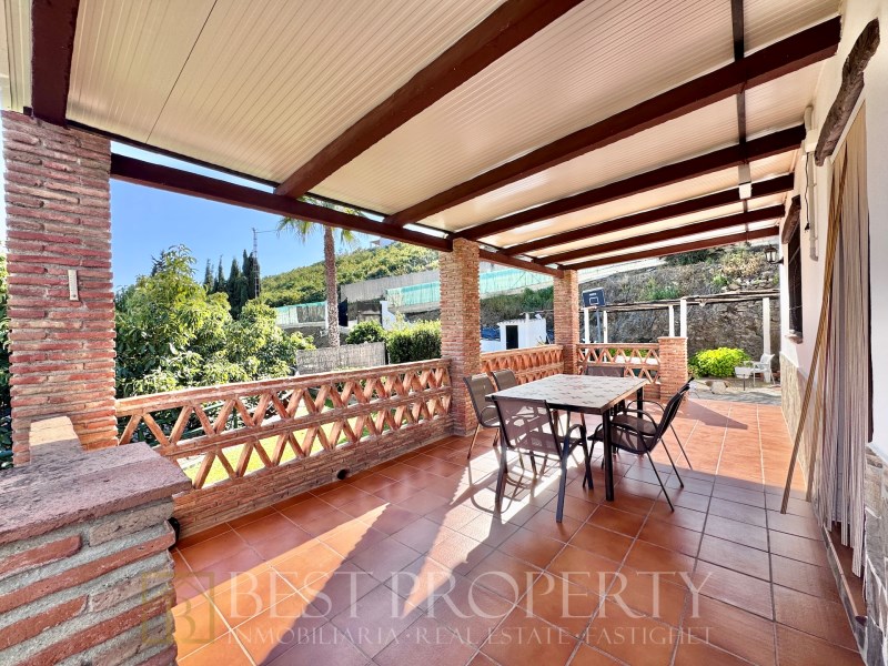 Exclusive with Best Property Real Estate.

Charming Cortijo for sale in Frigilia - 15